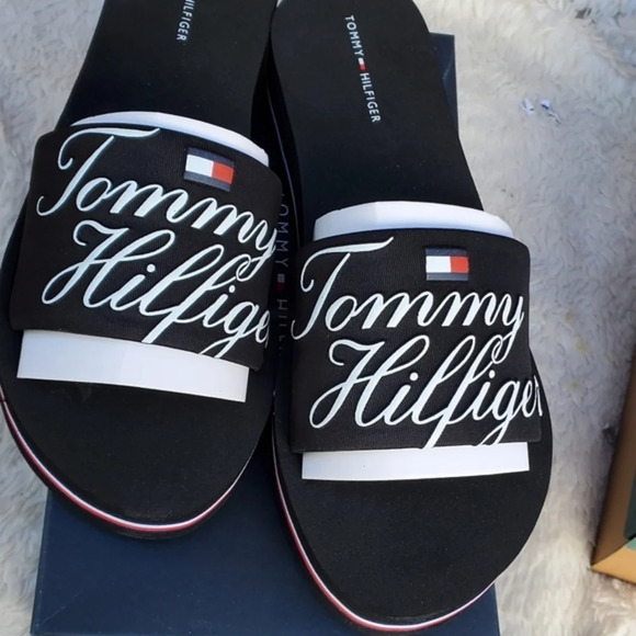 Tommy Hilfiger Signature Flip‎ Flops 10 NEW - Picture 1 of 5